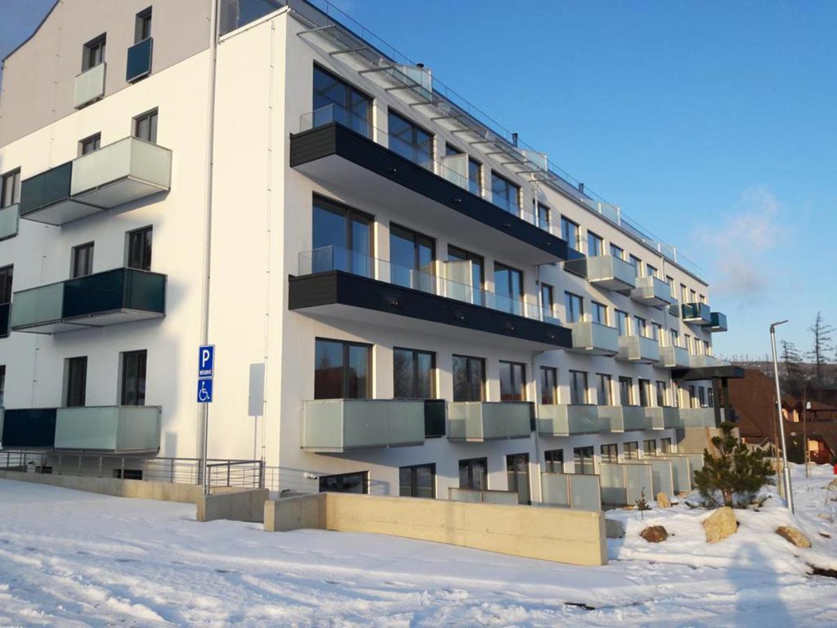 Magic Bernard, Stary Smokovec Apartment วิสโซเค ดาตรี ภายนอก รูปภาพ