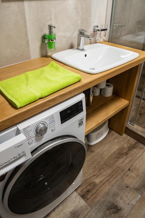 Magic Bernard, Stary Smokovec Apartment วิสโซเค ดาตรี ภายนอก รูปภาพ