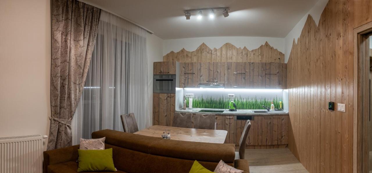 Magic Bernard, Stary Smokovec Apartment วิสโซเค ดาตรี ภายนอก รูปภาพ