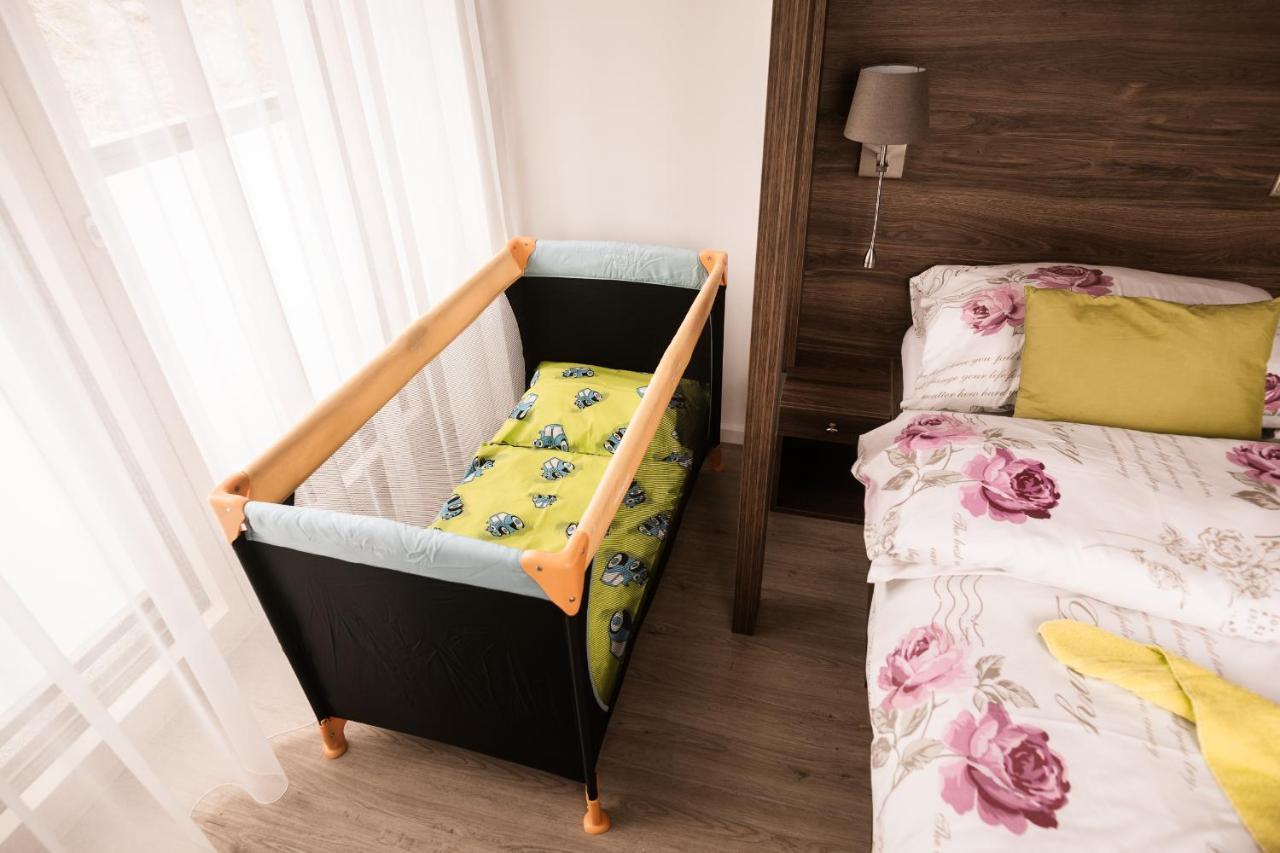 Magic Bernard, Stary Smokovec Apartment วิสโซเค ดาตรี ภายนอก รูปภาพ