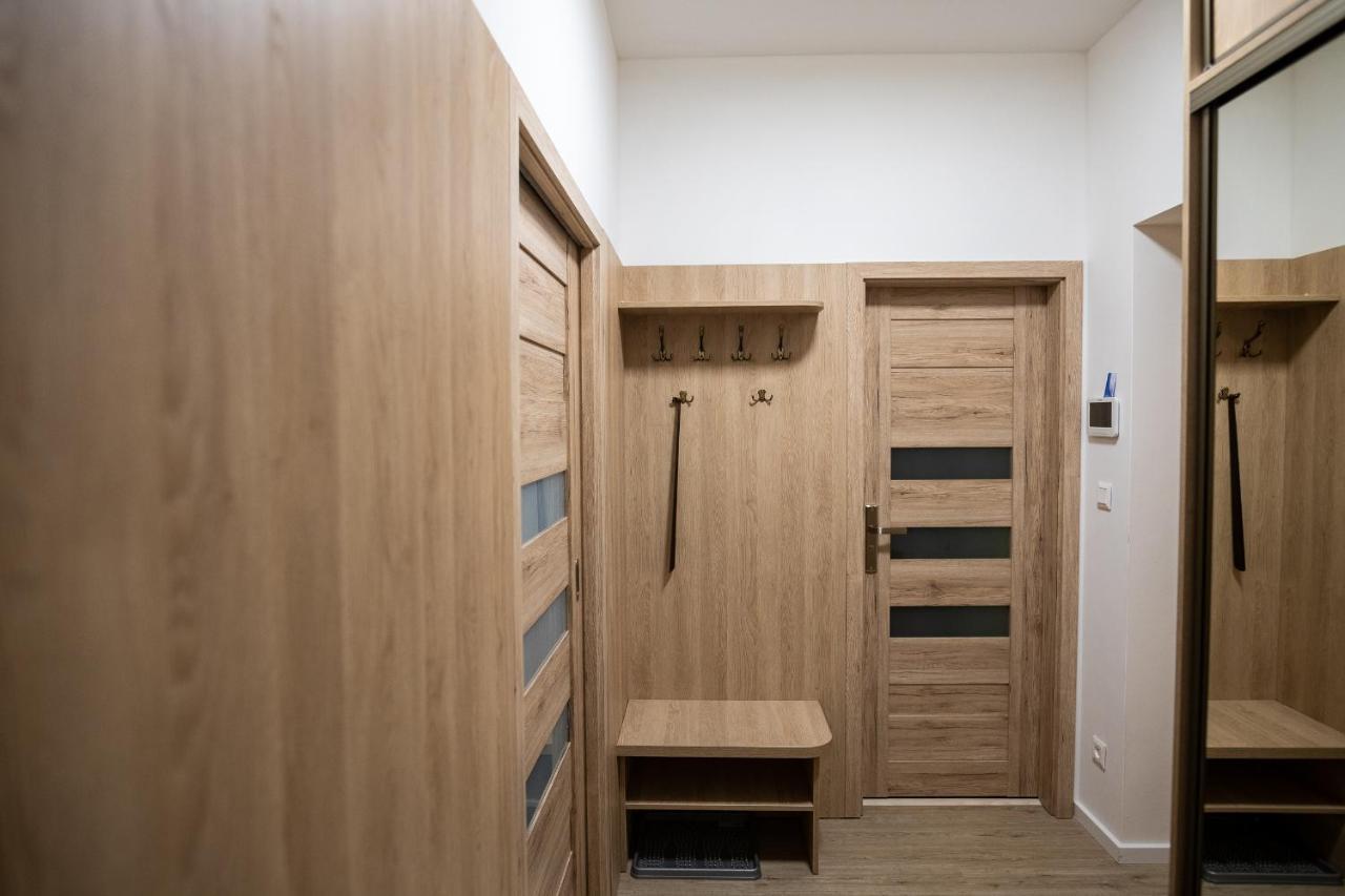 Magic Bernard, Stary Smokovec Apartment วิสโซเค ดาตรี ภายนอก รูปภาพ